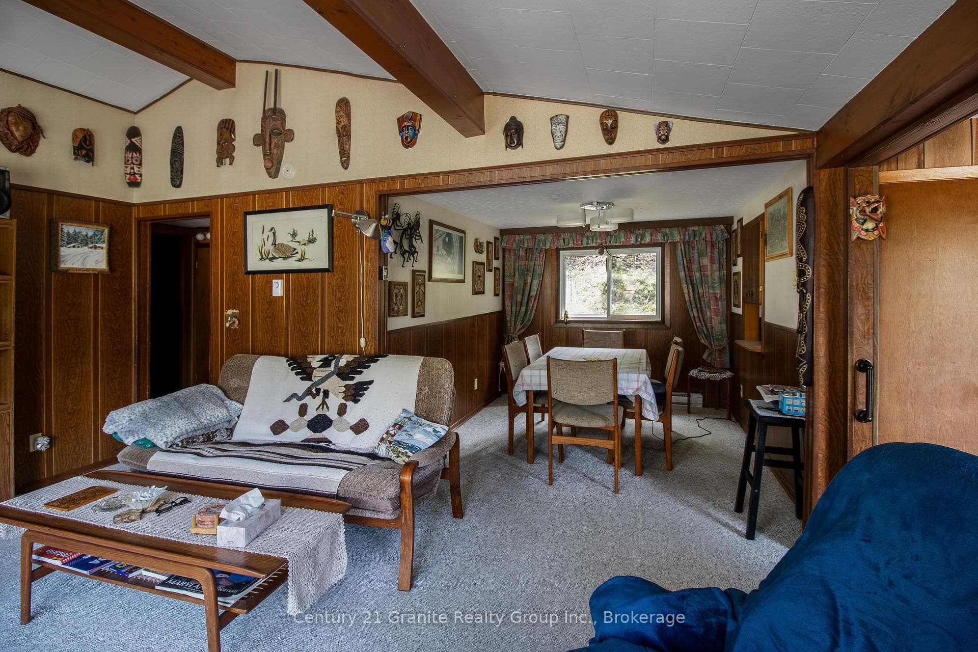 1036 Wandering Lane photo 10