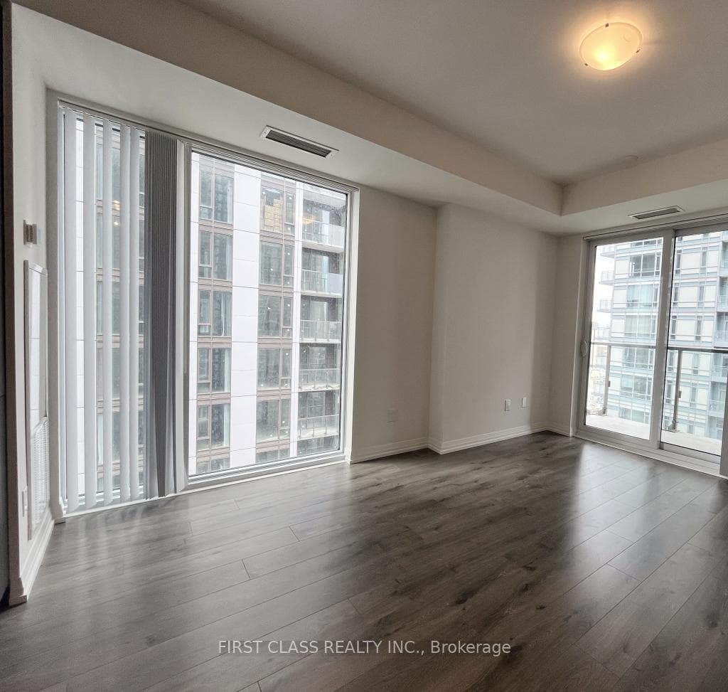 8 Widmer Street Unit 3205 photo 4