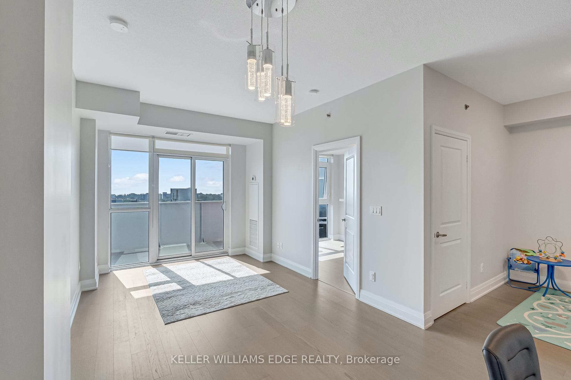 55 Speers Road Unit 1106 photo 7