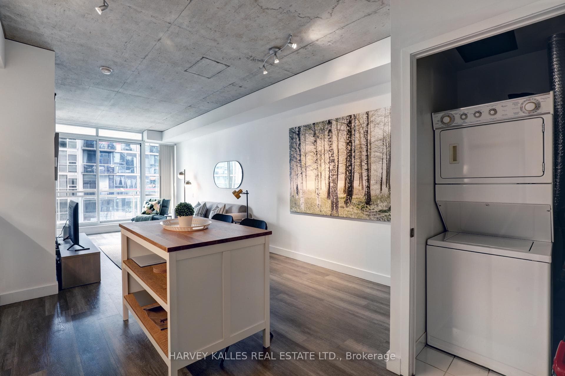 38 Niagara Street Unit 709 photo 7