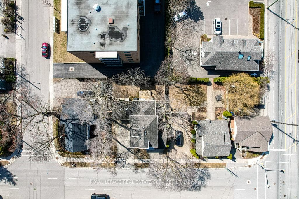 128 Chisholm Street photo 37