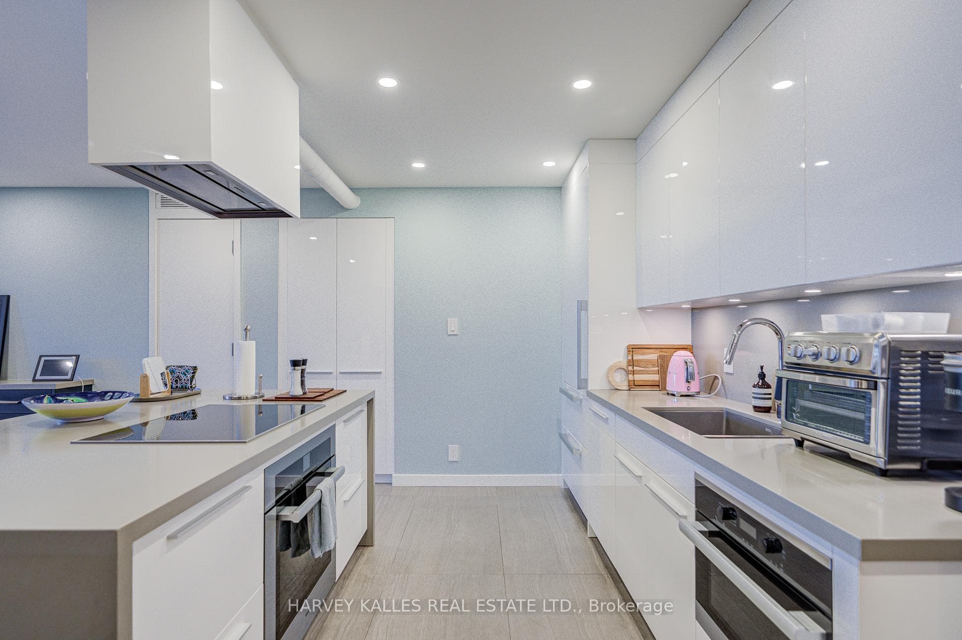 350 Lonsdale Road Unit 503 photo 8