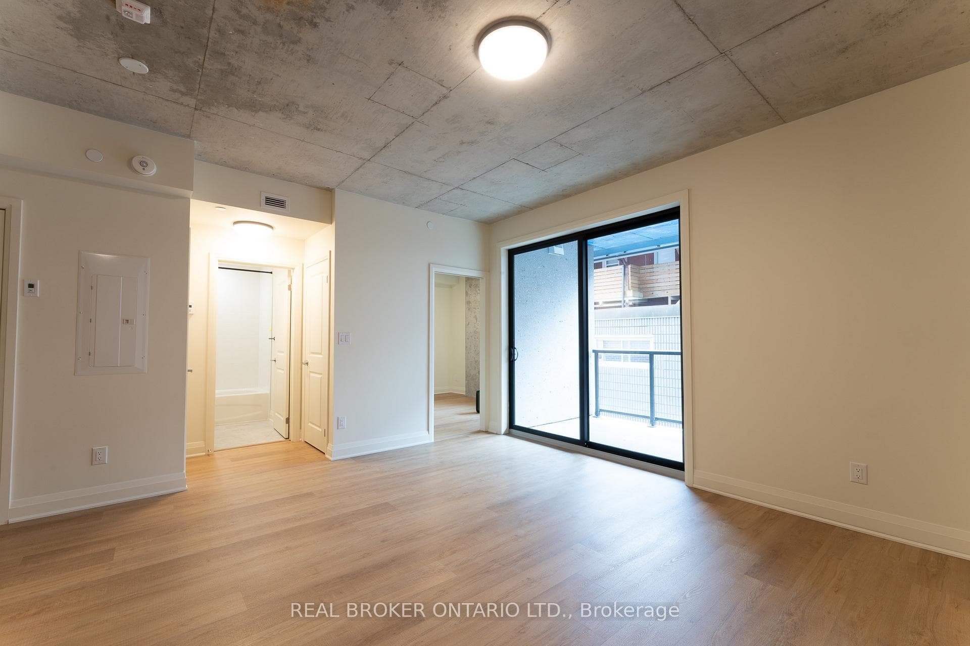 11 Robert Street Unit 203 photo 11
