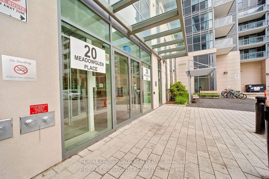 20 Meadowglen Place Unit 1910 photo 21
