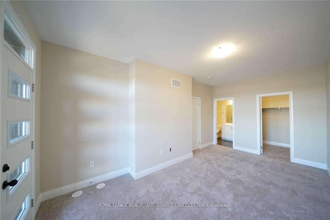 2474 Littlefield Crescent photo 14