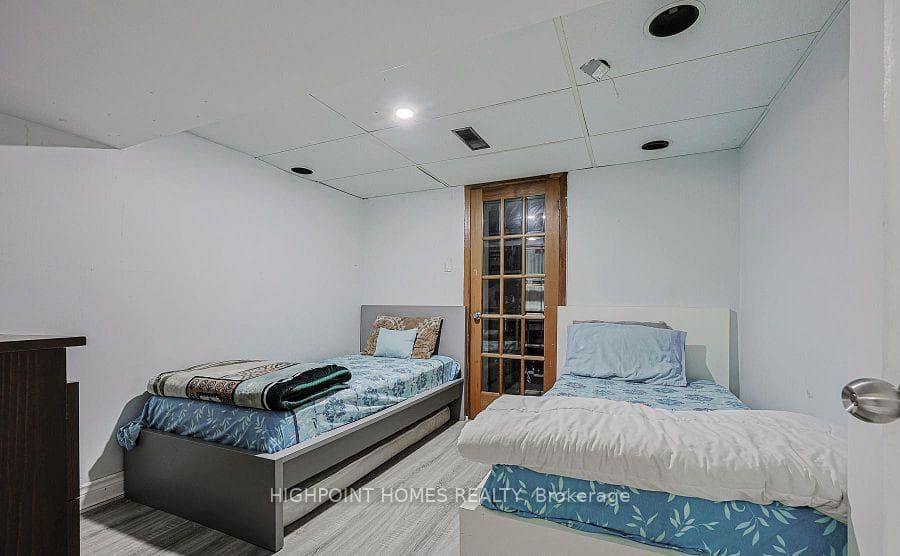 3 Mozart Avenue photo 42