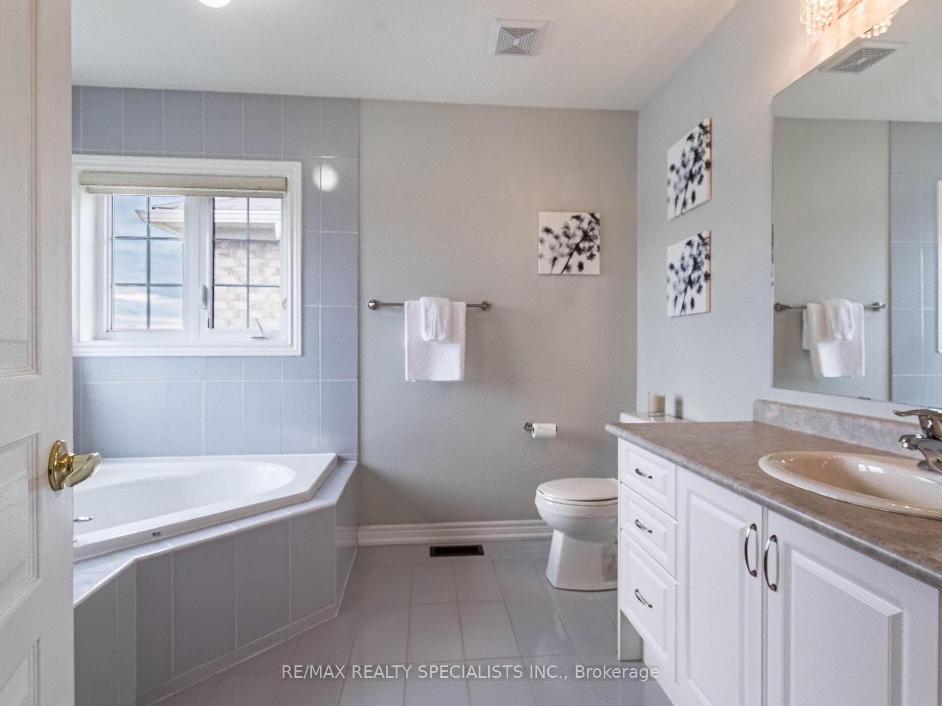 Master Ensuite