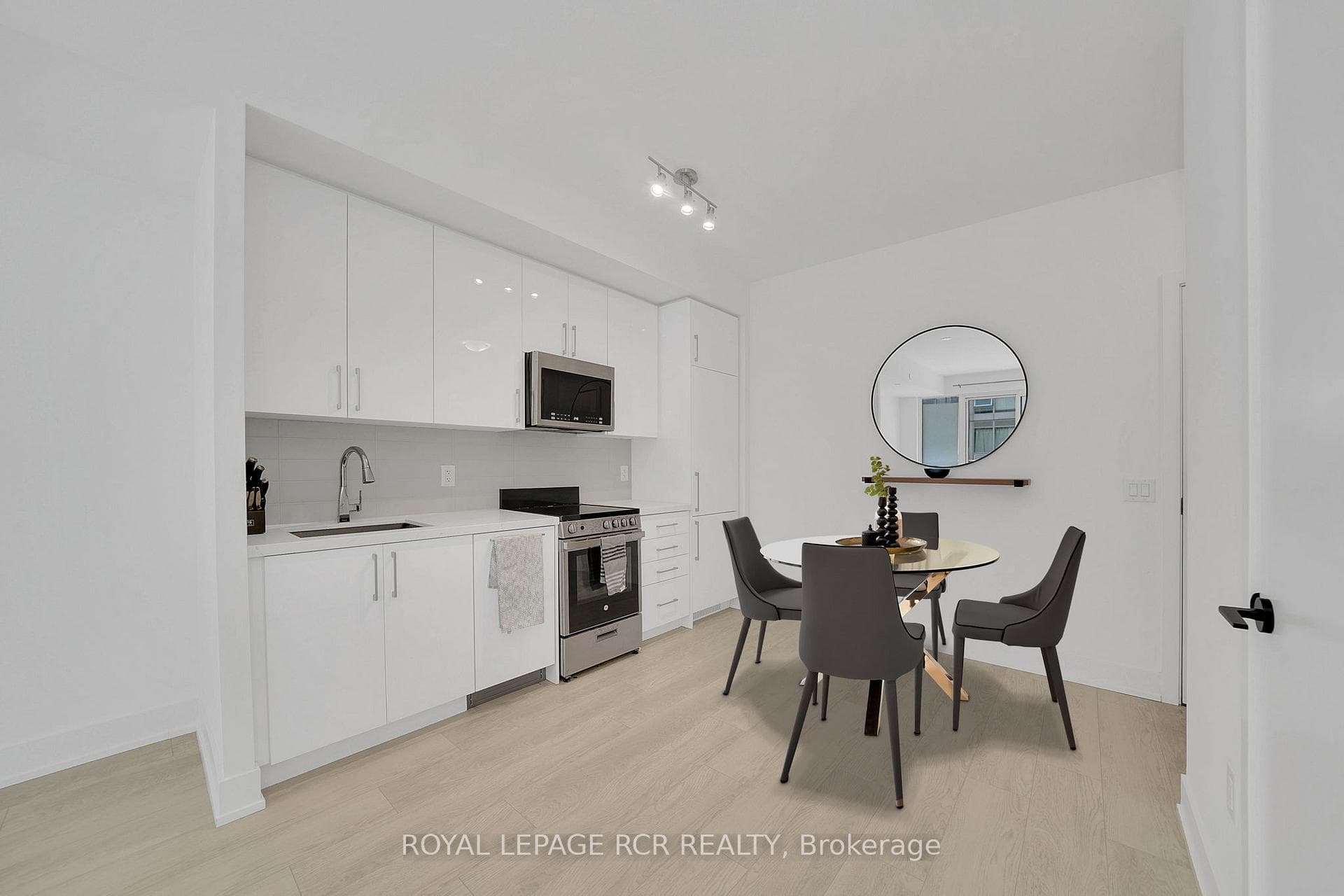 2450 Old Bronte Road Unit 502 photo 7