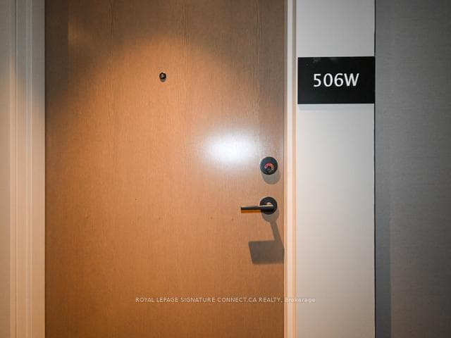 225 Sumach Street Unit 506 photo 3