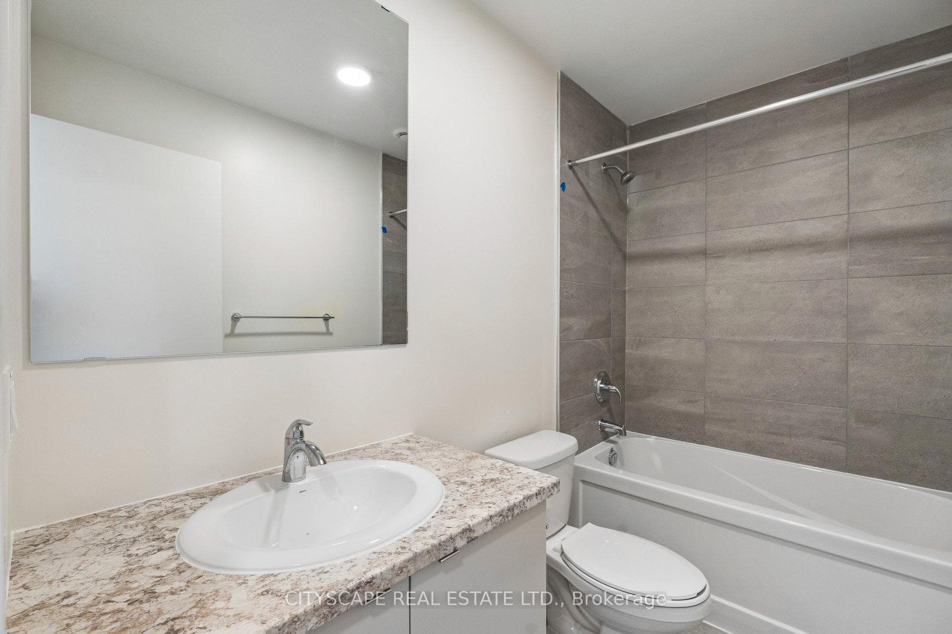 16 Melbourne Avenue Unit 201B photo 13