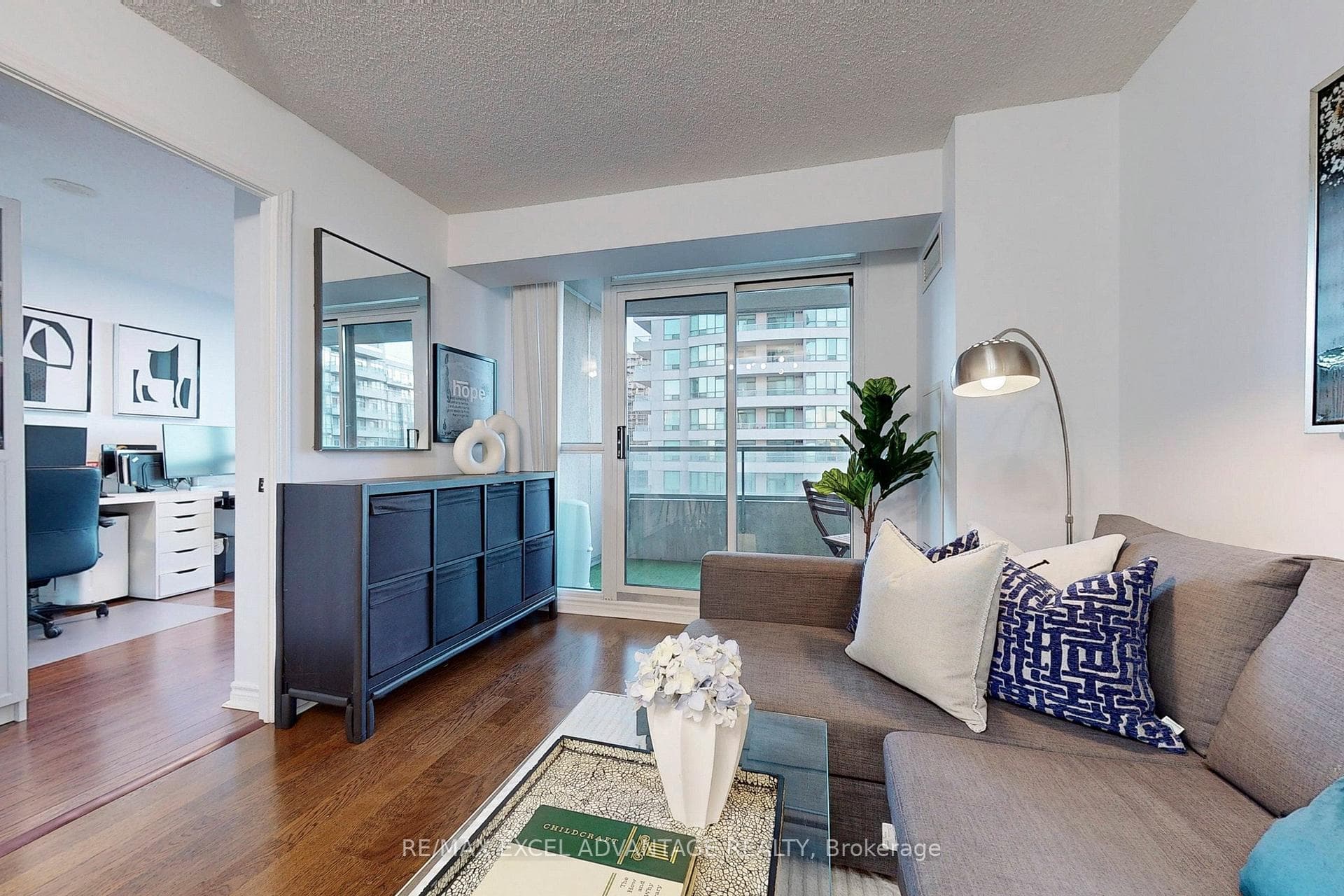 18 Spring Garden Avenue Unit 2203 photo 10