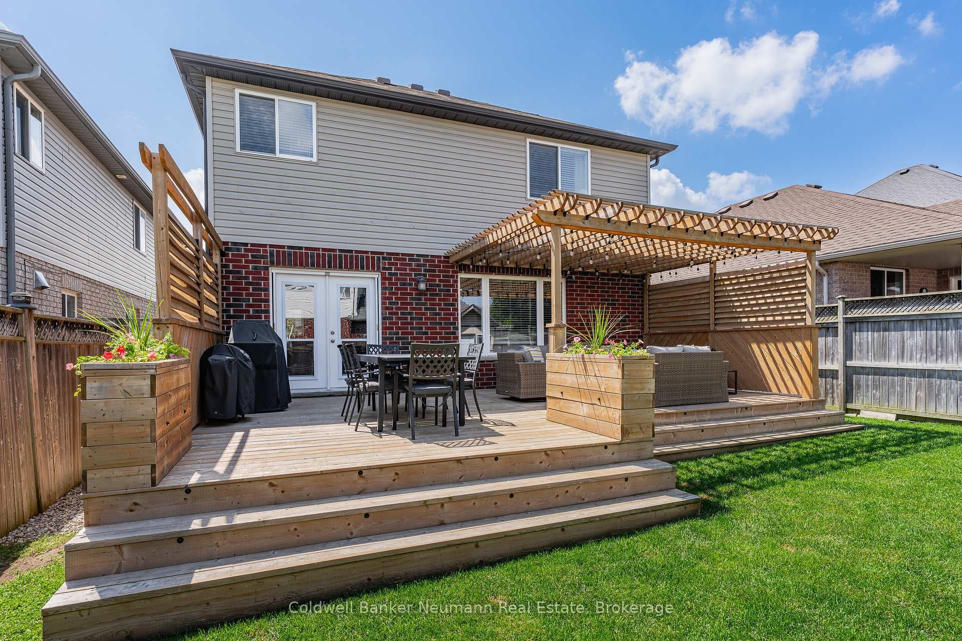 8 Creighton Avenue photo 45