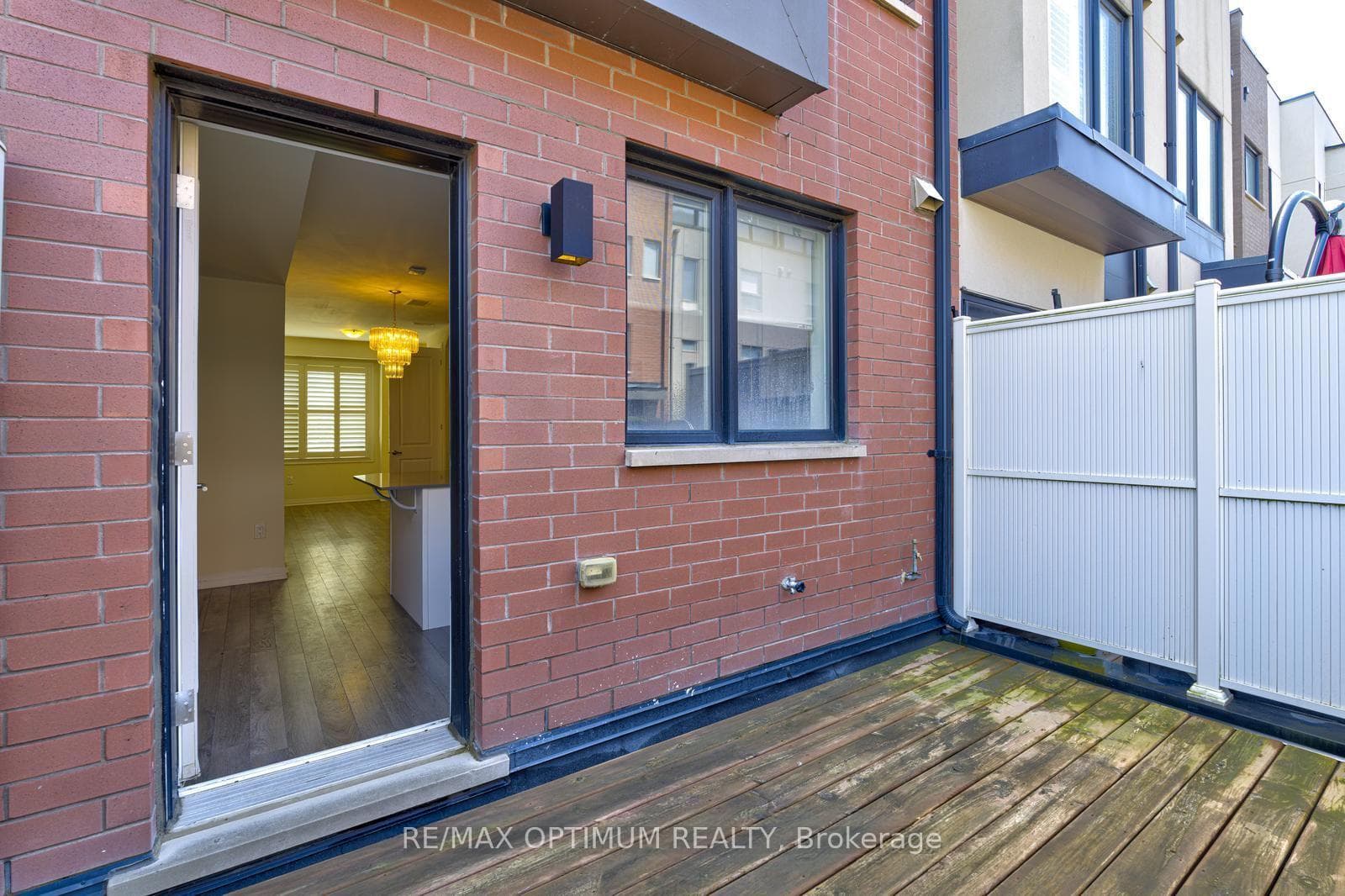 44 Sarah Jackson Crescent photo 11