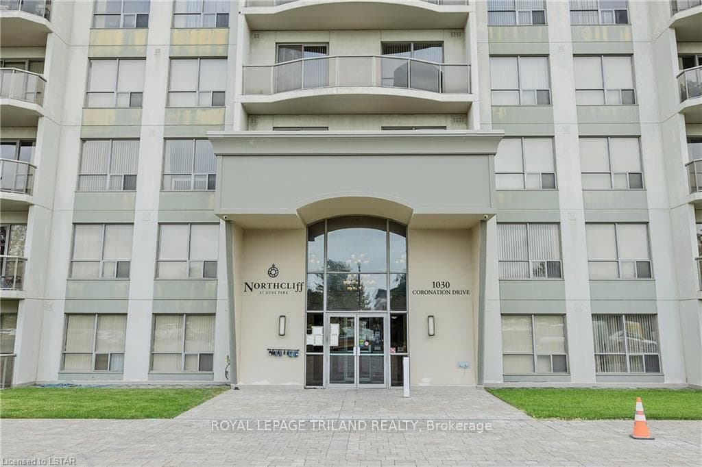 1030 CORONATION Drive Unit 204 photo 2