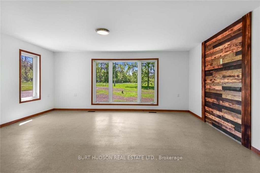 4 WASHBURN Road photo 15