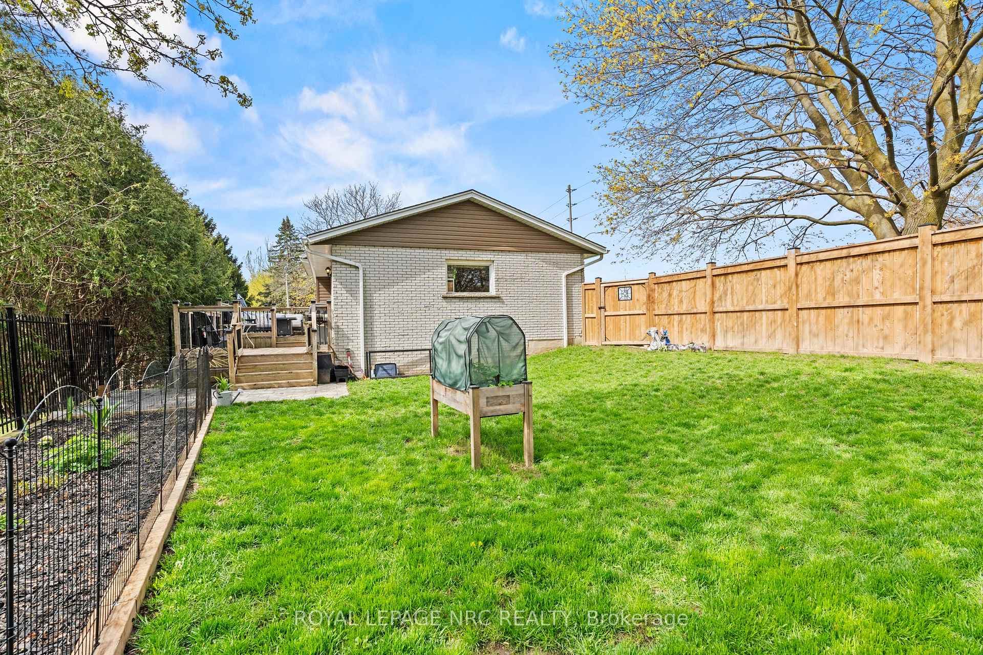 466 Willow Road photo 38