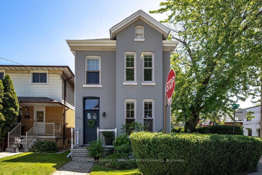 394 Bay Street photo 1