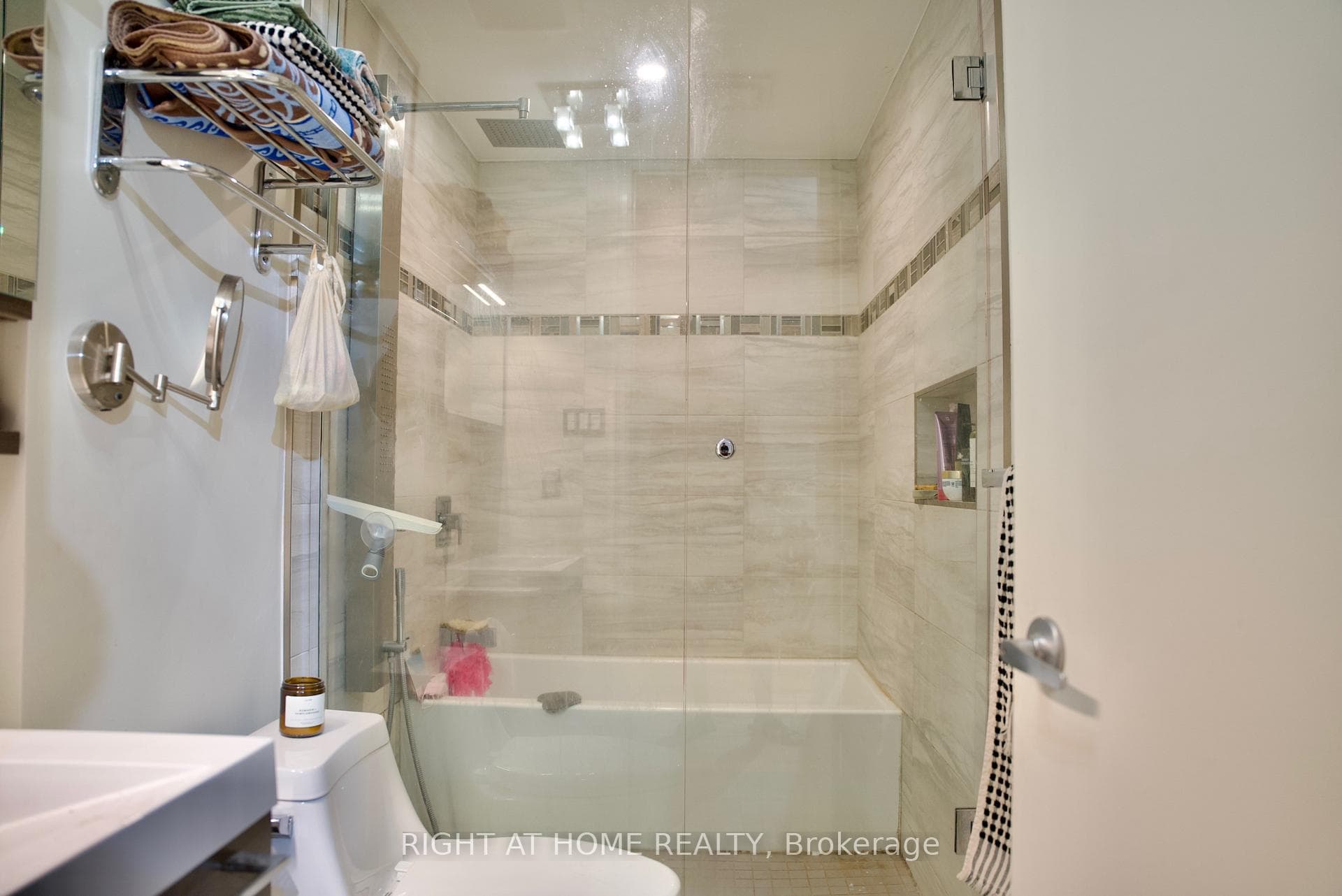 400 Mcleod Street Unit 109 photo 12