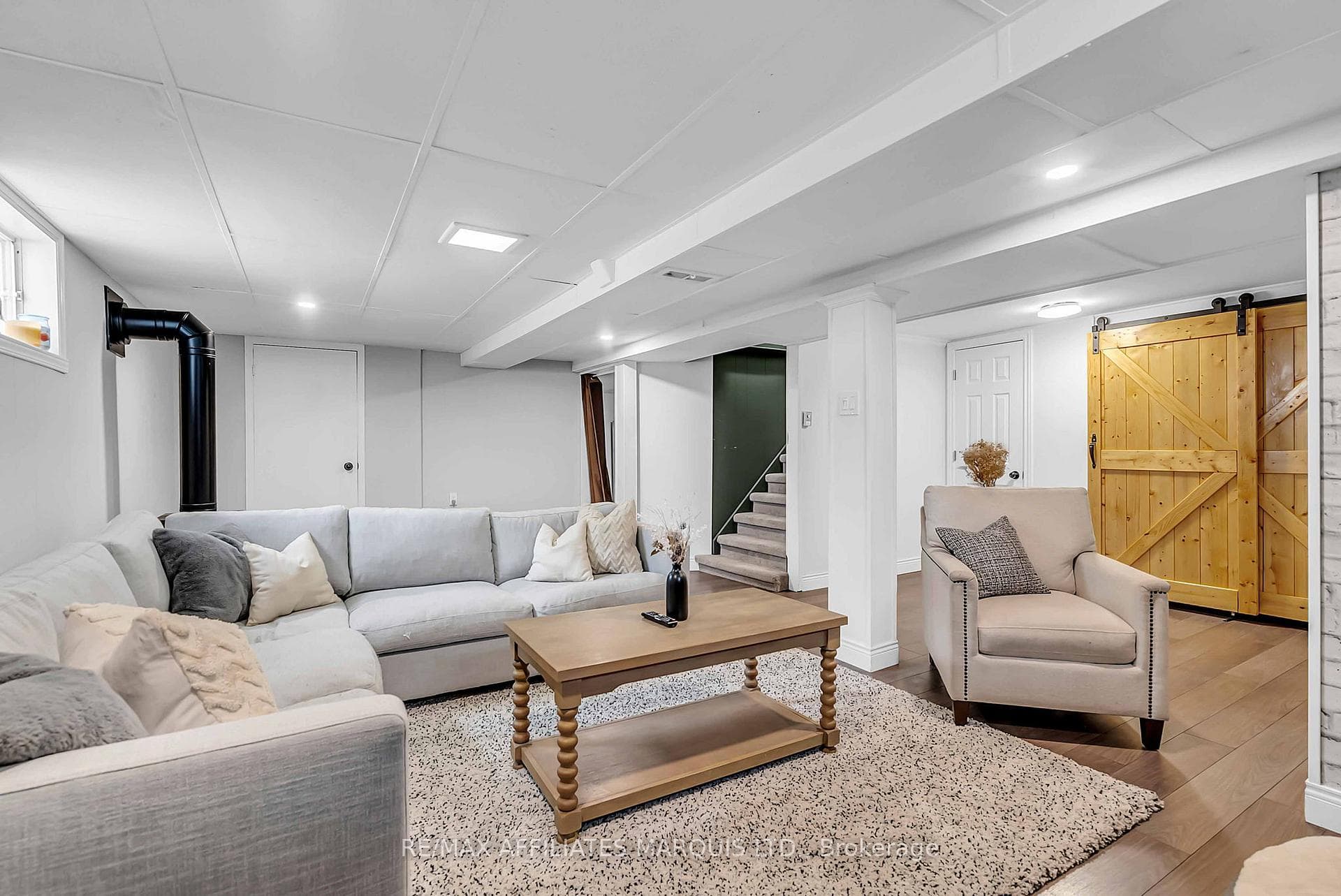 24 Bethune Avenue photo 27