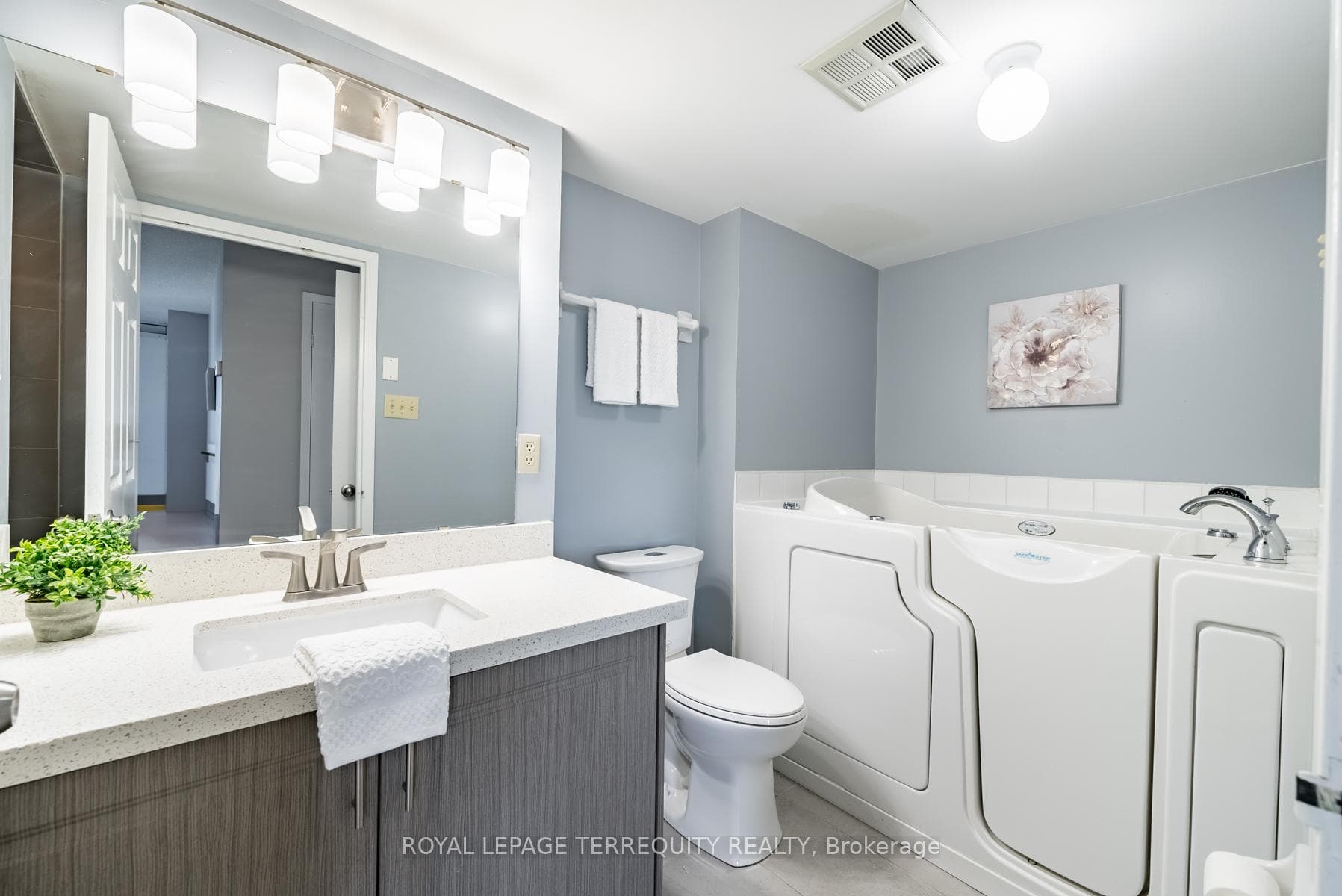 360 Watson Street Unit 509 photo 21