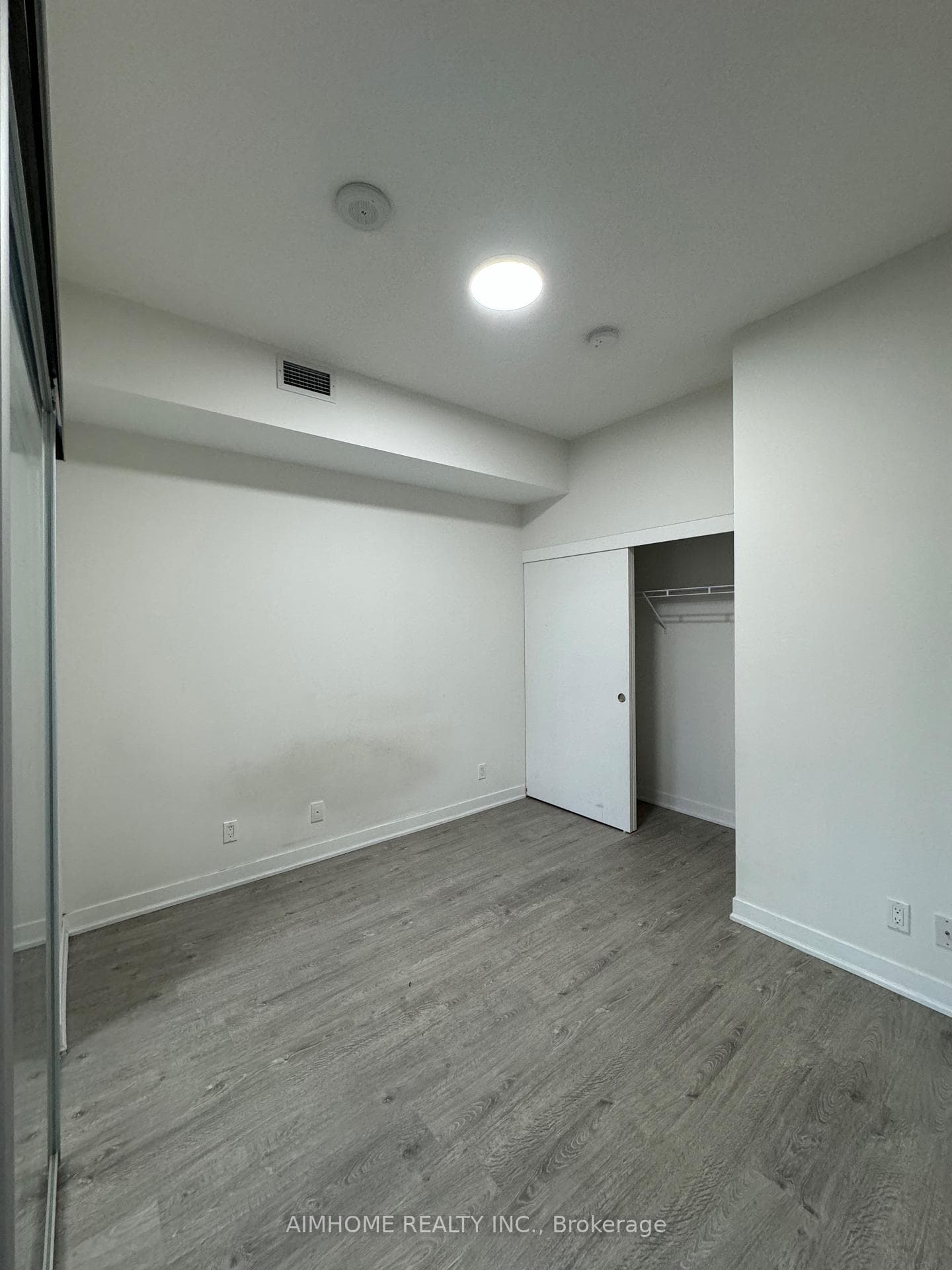 10 Willison Square Unit 706 photo 5