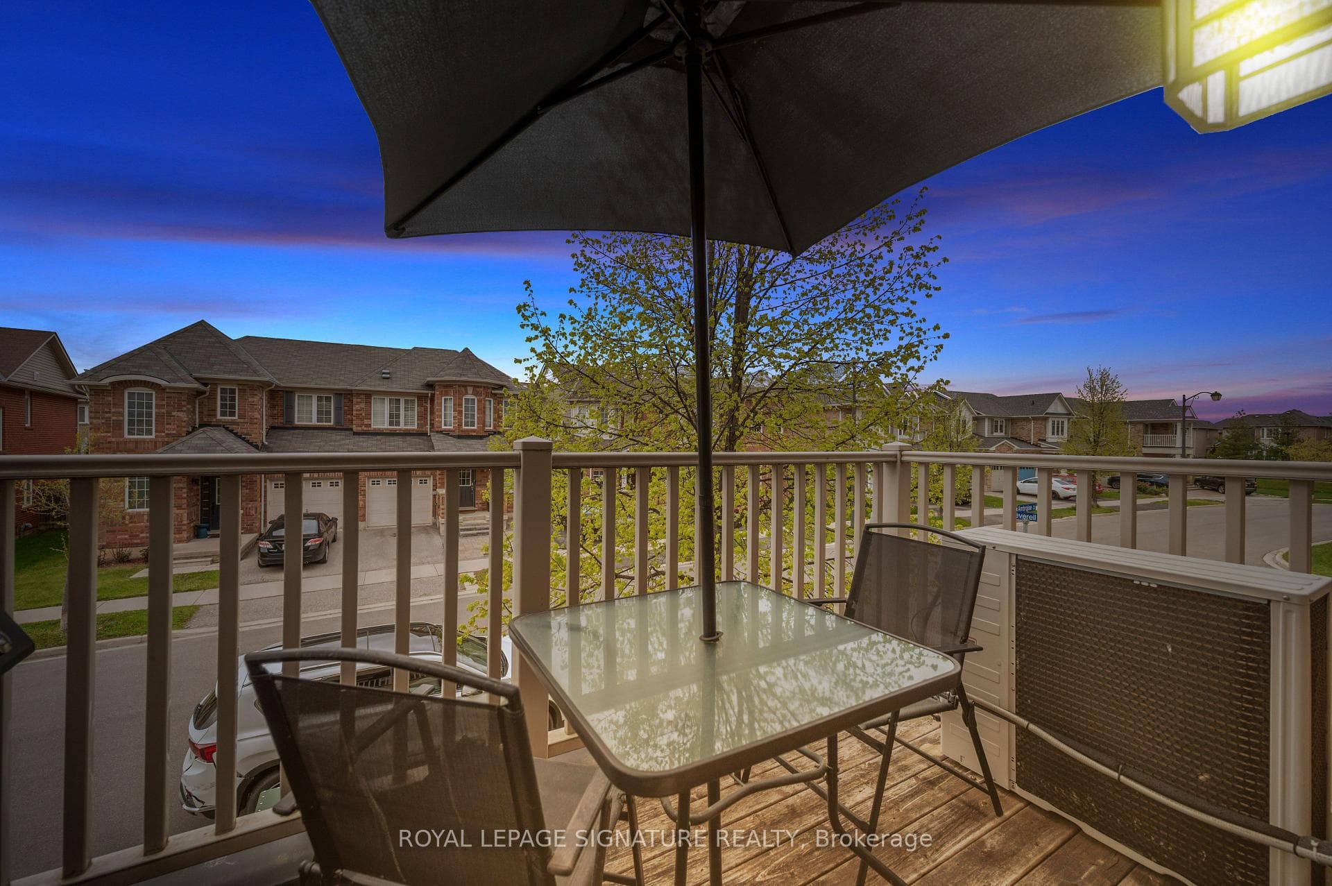 910 Deverell Place photo 18