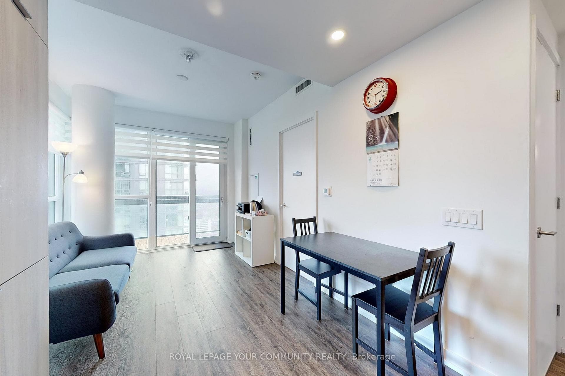 39 Roehampton Avenue Unit 2208 photo 8