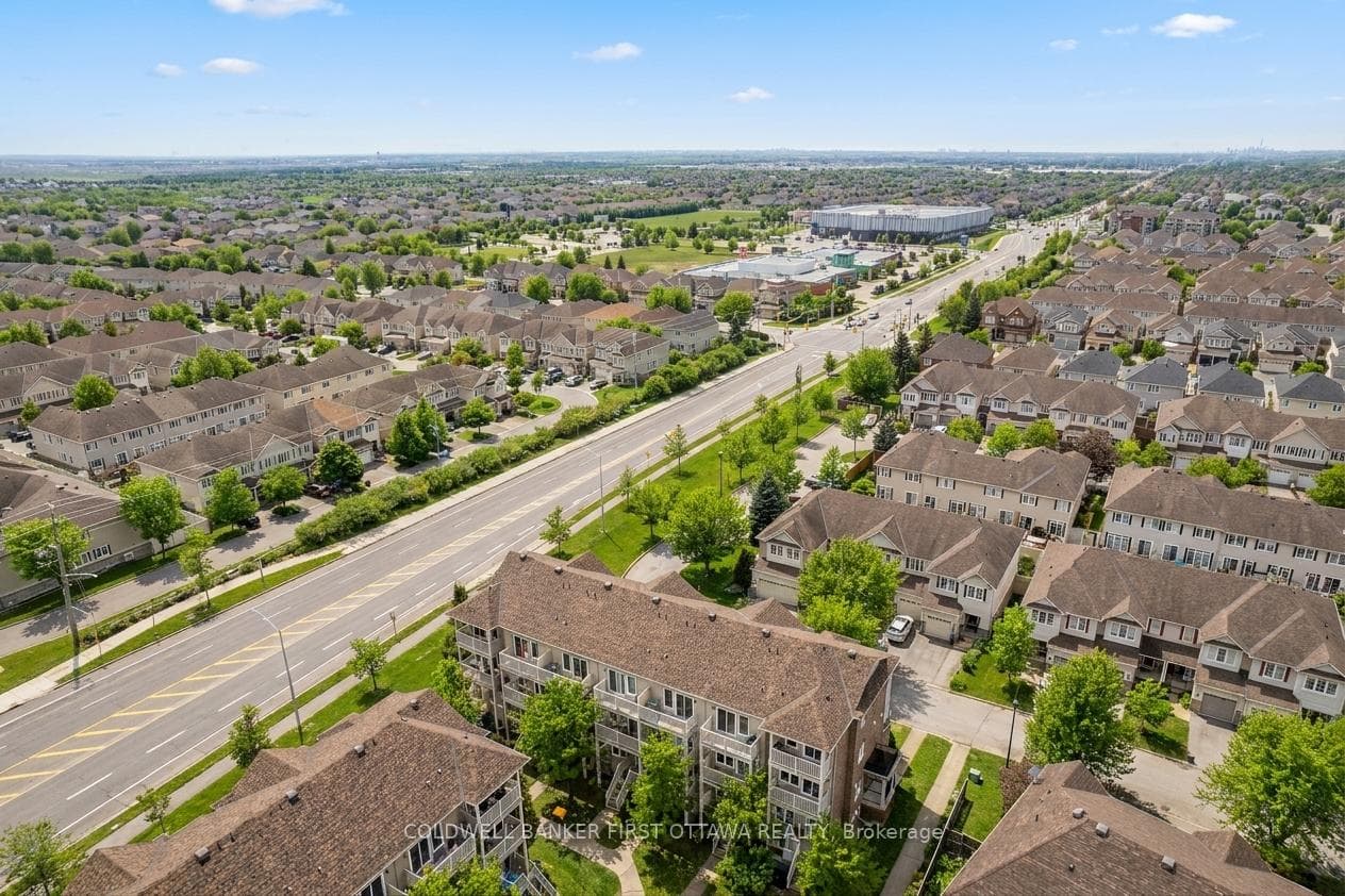 150 Urbancrest Private photo 30