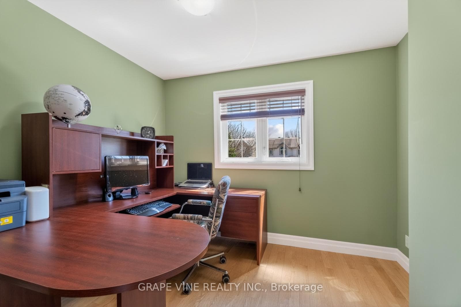 142 College Circle photo 26
