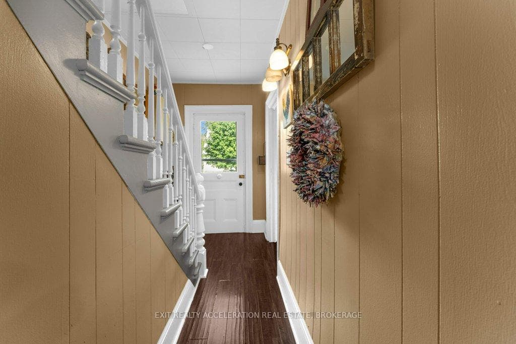 163 Green Street photo 4