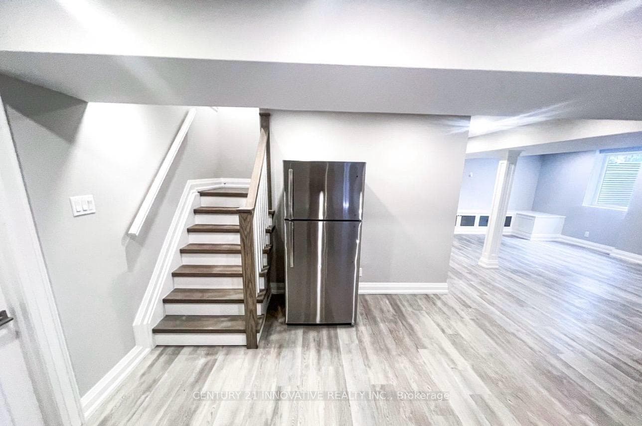 1091 Laurier Avenue photo 37