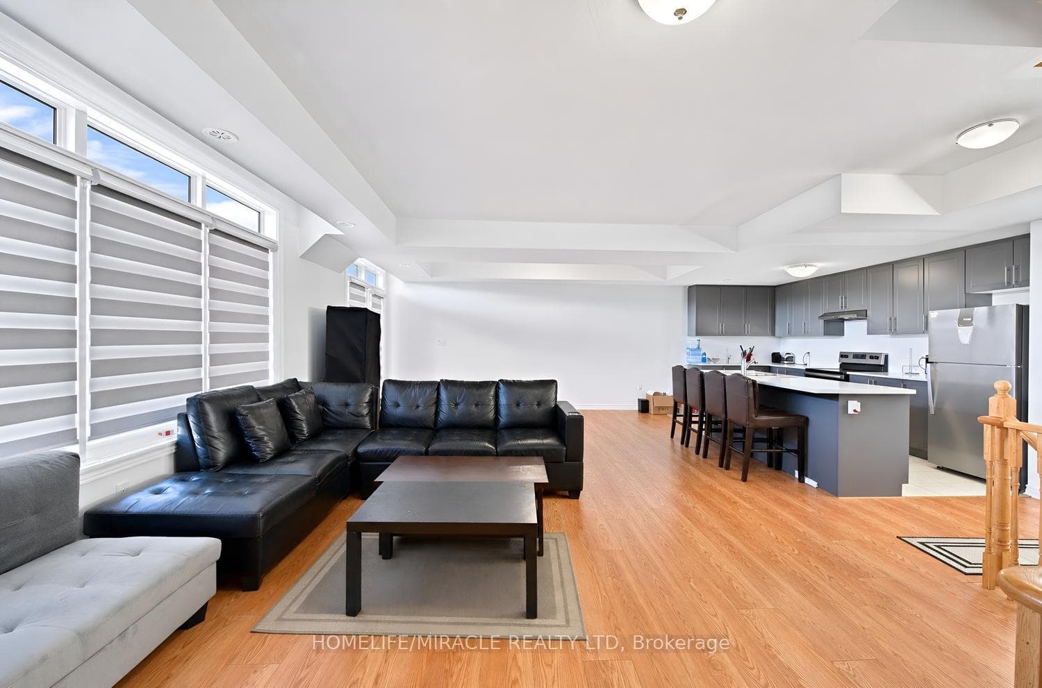 415 Dougall Avenue photo 5