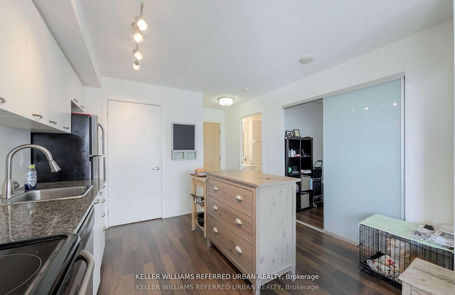 38 Joe Shuster Way Unit 1305 photo 10
