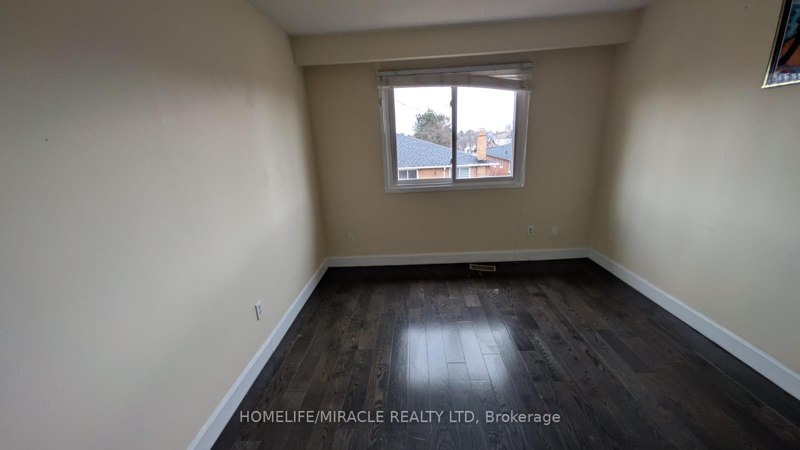 378 Hansen Road photo 7