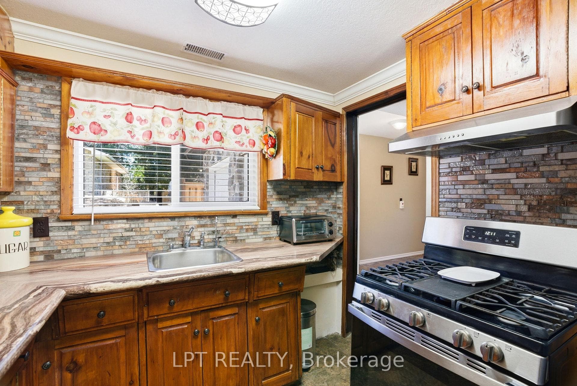 9996 Huron Street photo 9
