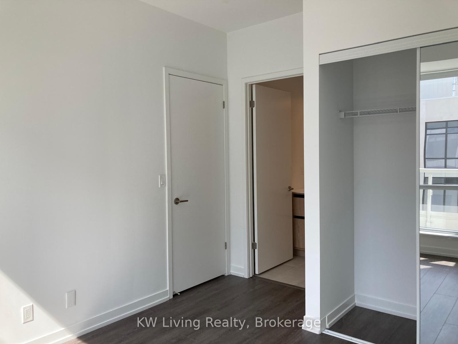 8 Beverley Glen Boulevard Unit 611 photo 27