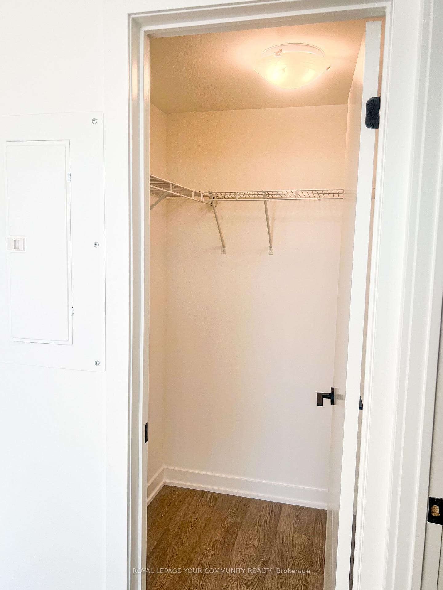 220 Missinnihe Way Unit 814 photo 8