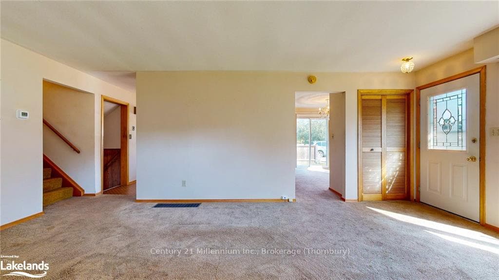 46 LOUISA Street photo 9