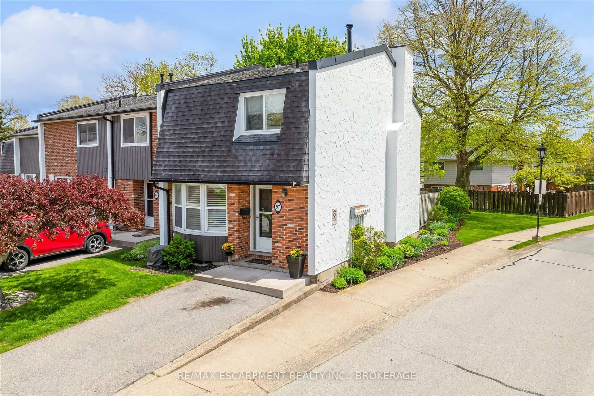 77 LINWELL Road Unit 97 photo 40