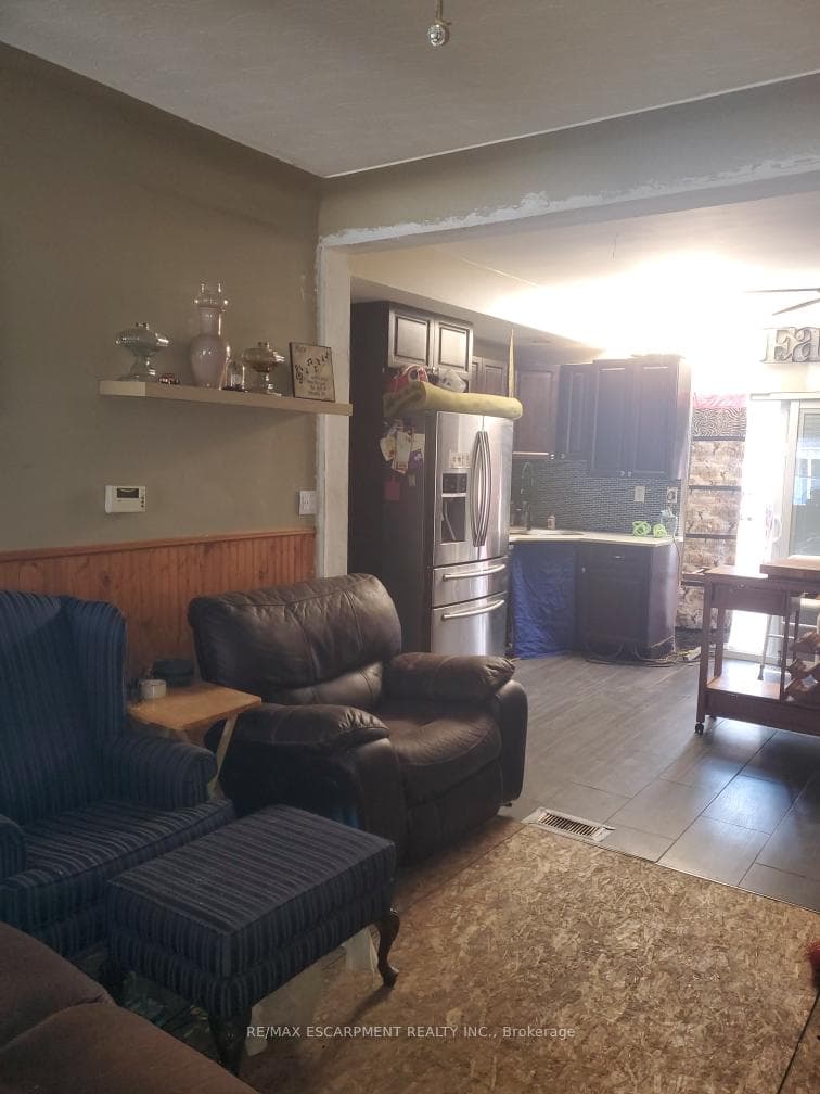 45 Munroe Street photo 6