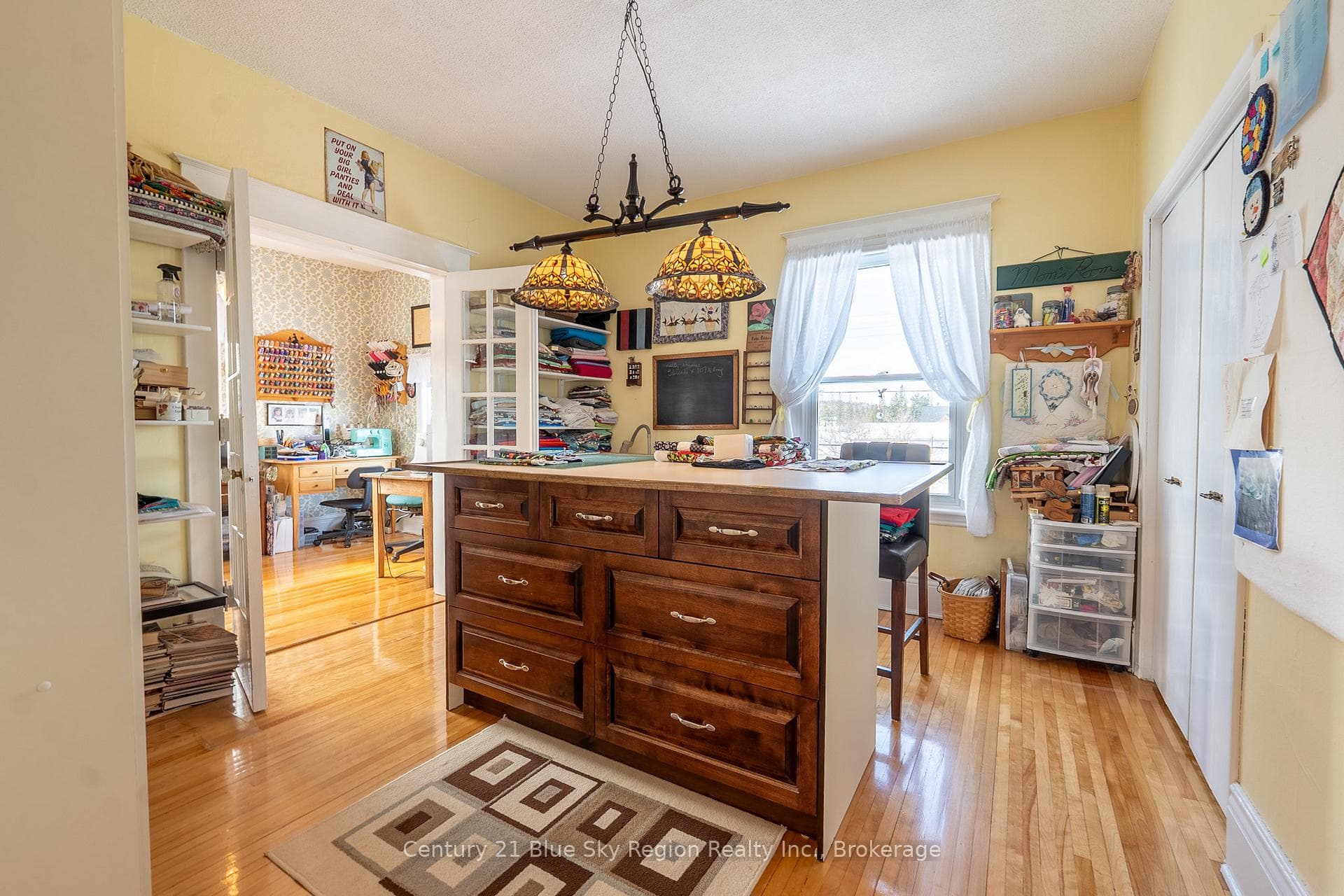 262 Edward Street photo 32