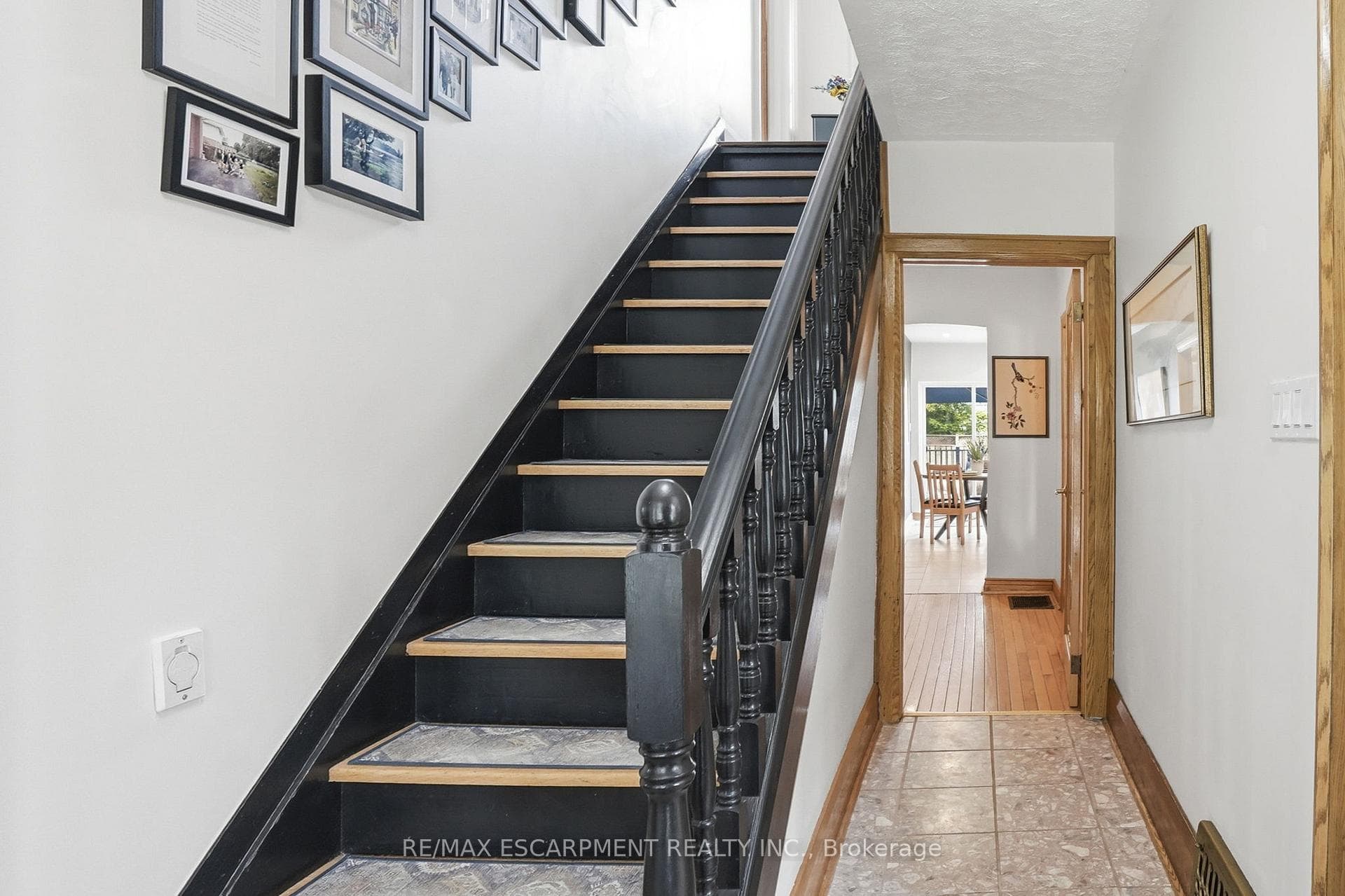 17 Tuxedo Avenue photo 25