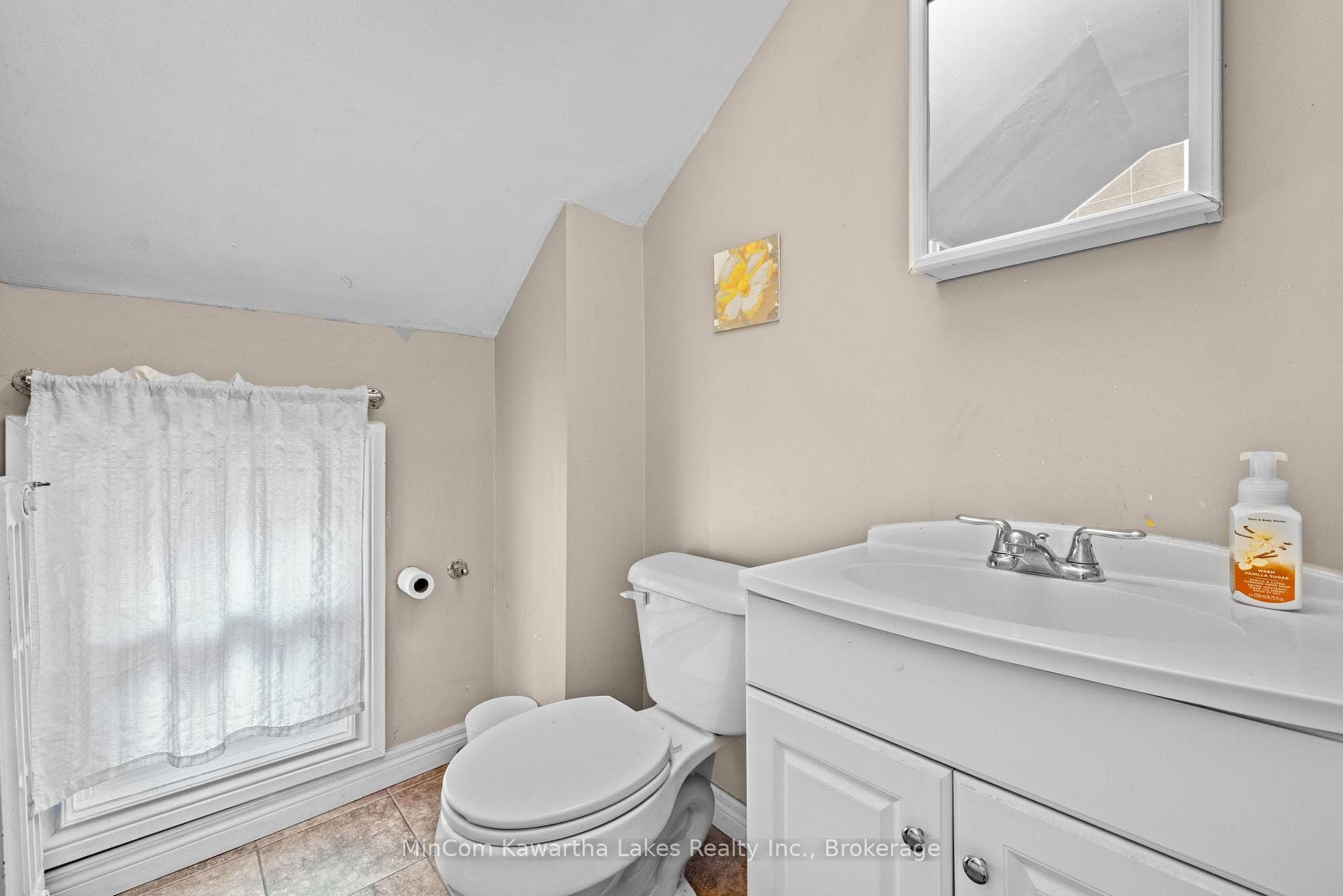 270 Sherbrooke Street photo 24