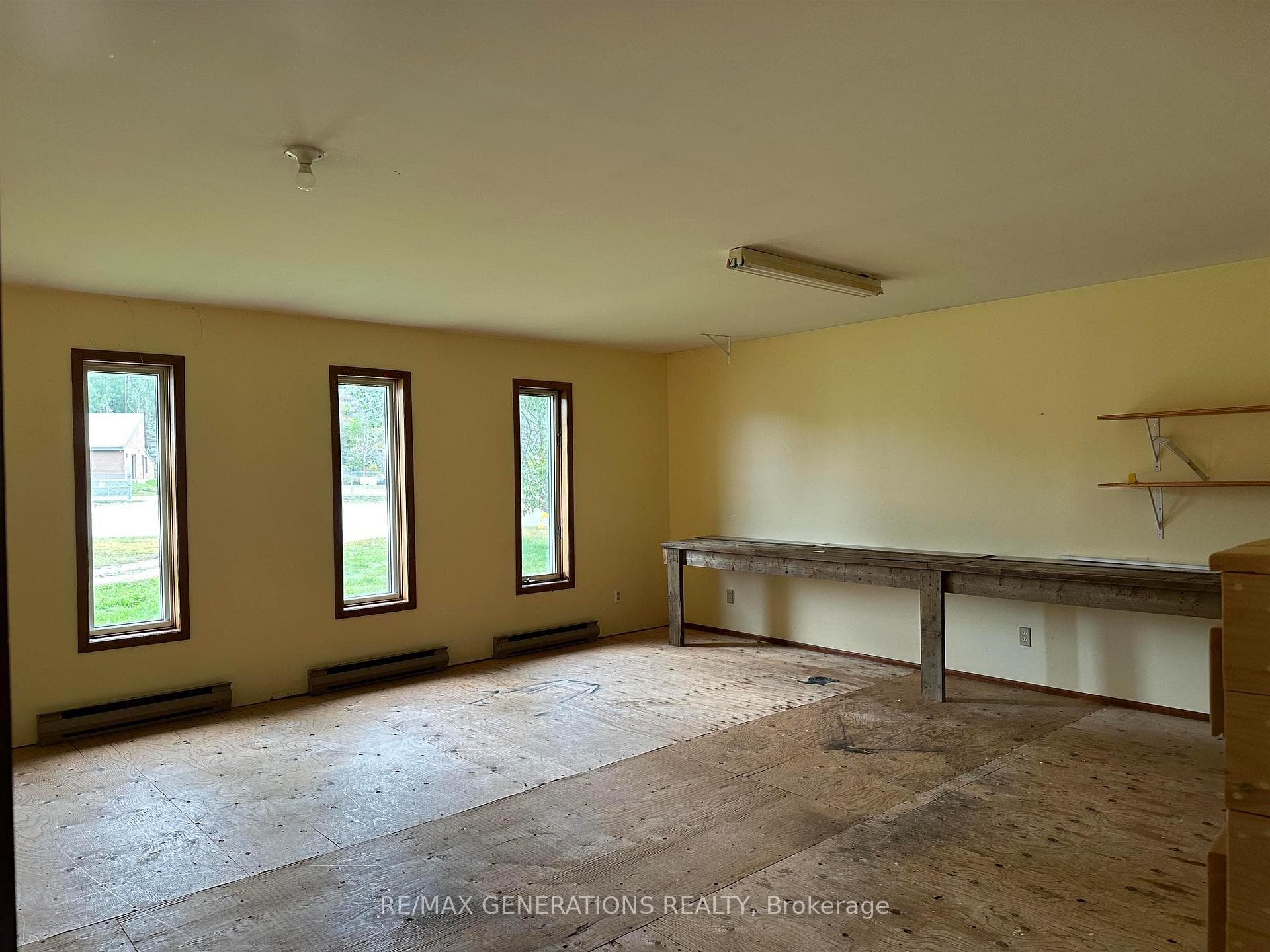 100 Centennial Drive photo 29