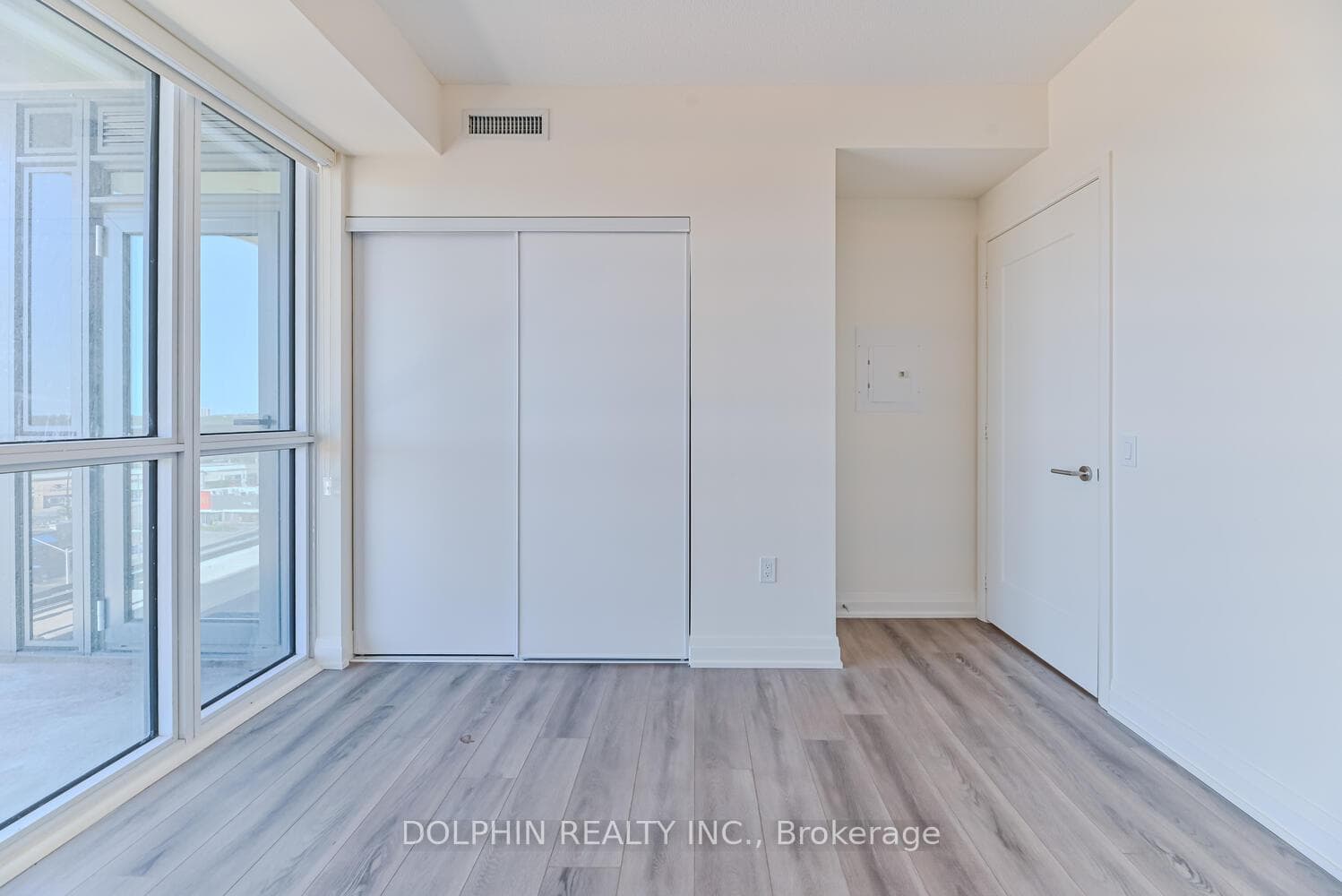 509 Dundas Street Unit 618 photo 16