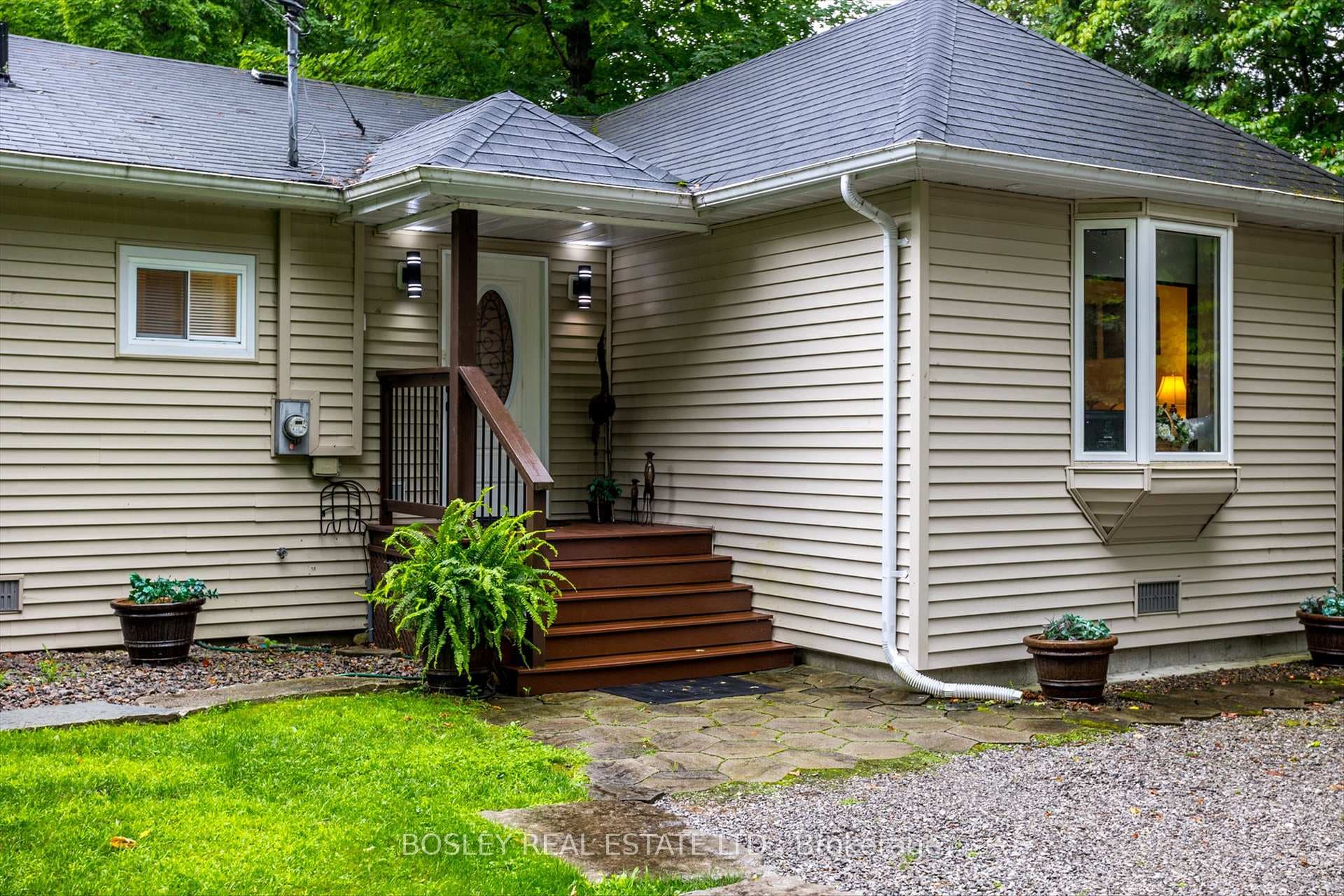 146 Lakeland Road photo 4