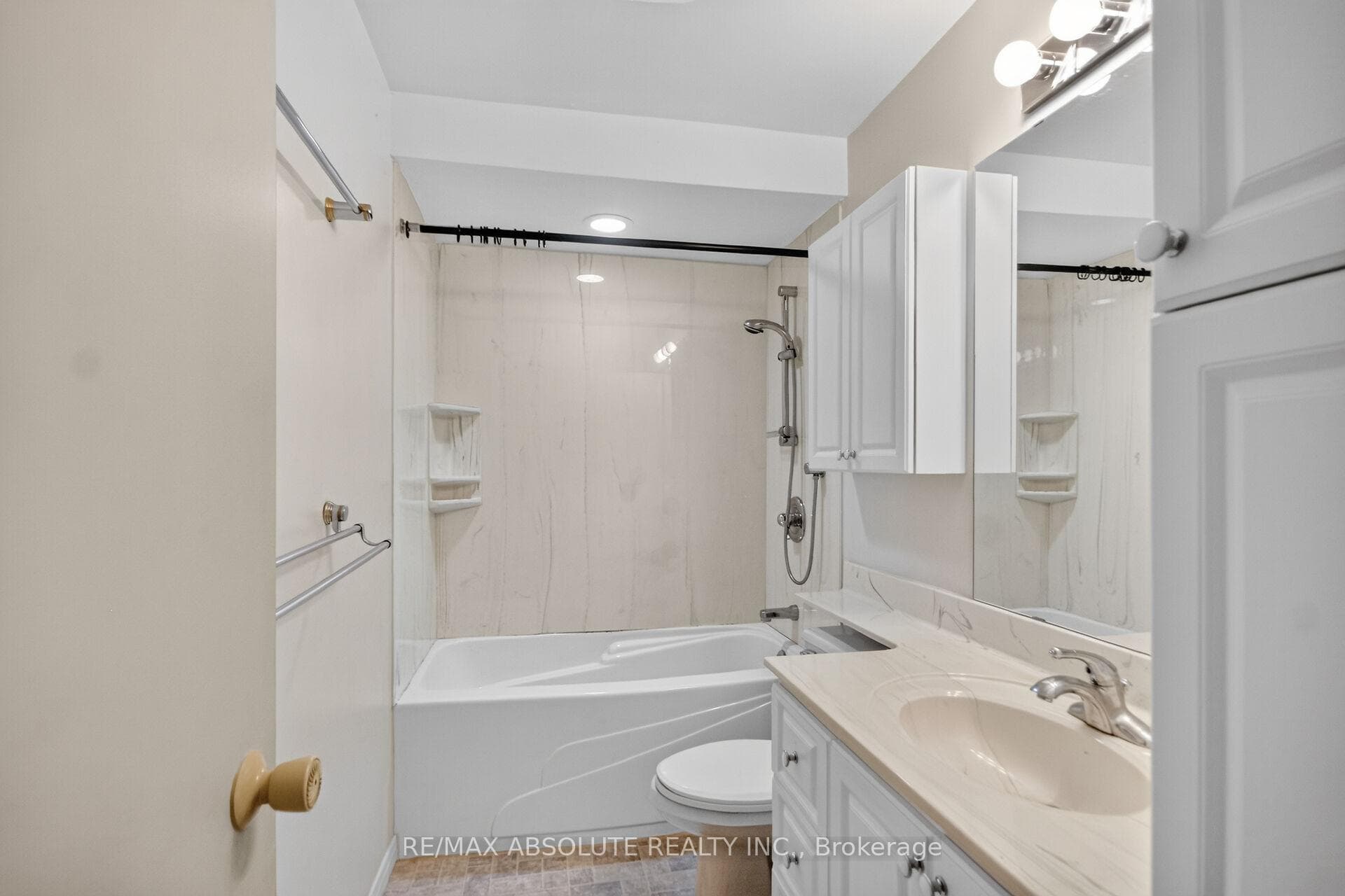 32 Sage Crescent photo 34