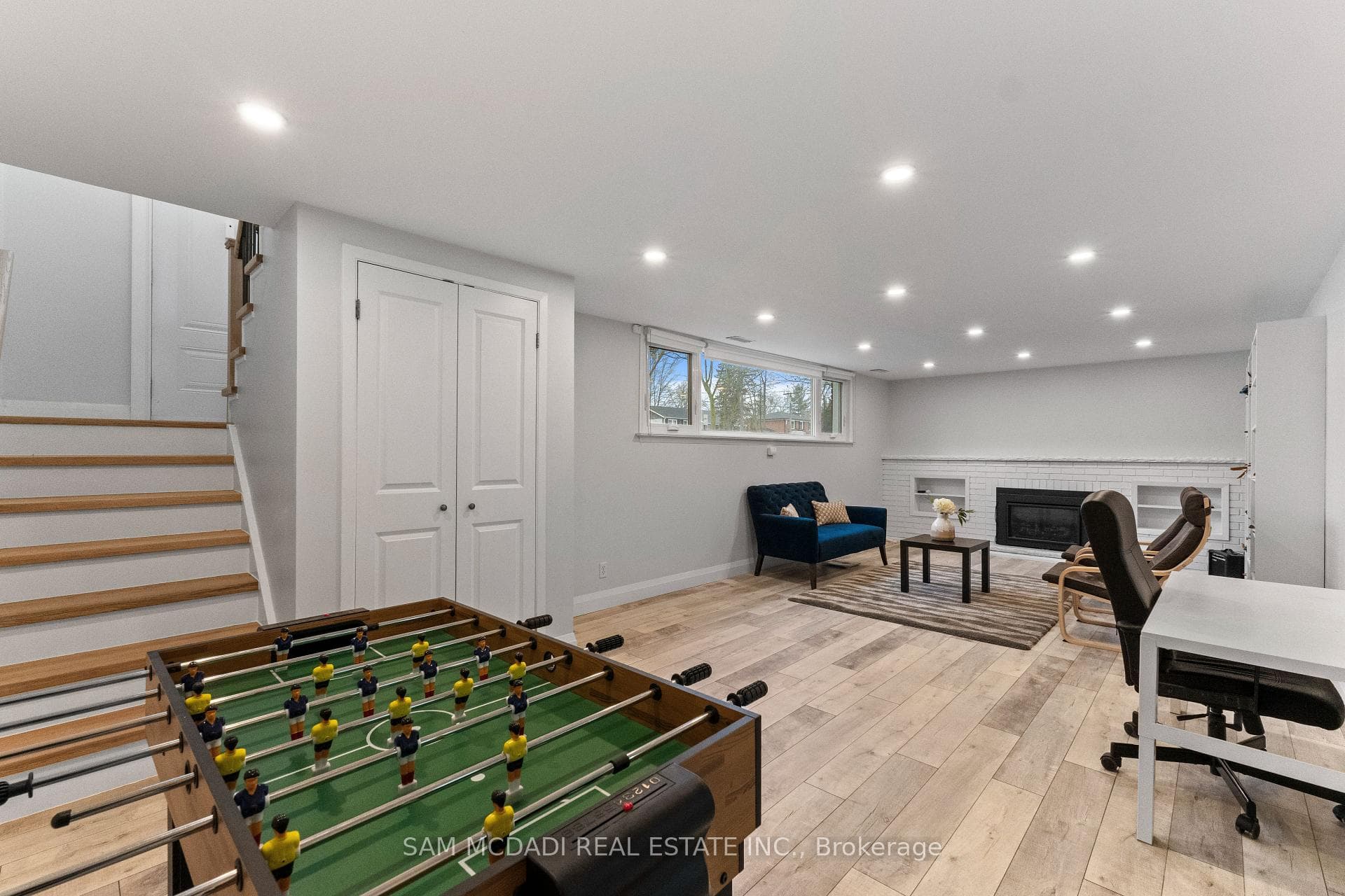1639 Truscott Drive photo 32