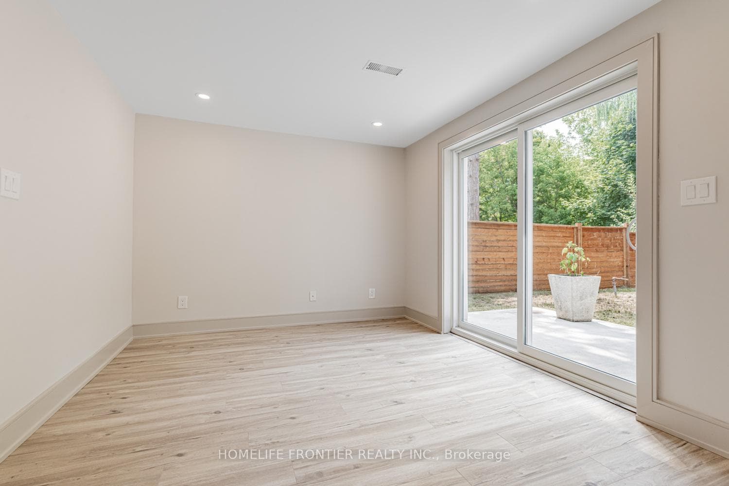 43 Thorny Brae Drive photo 7