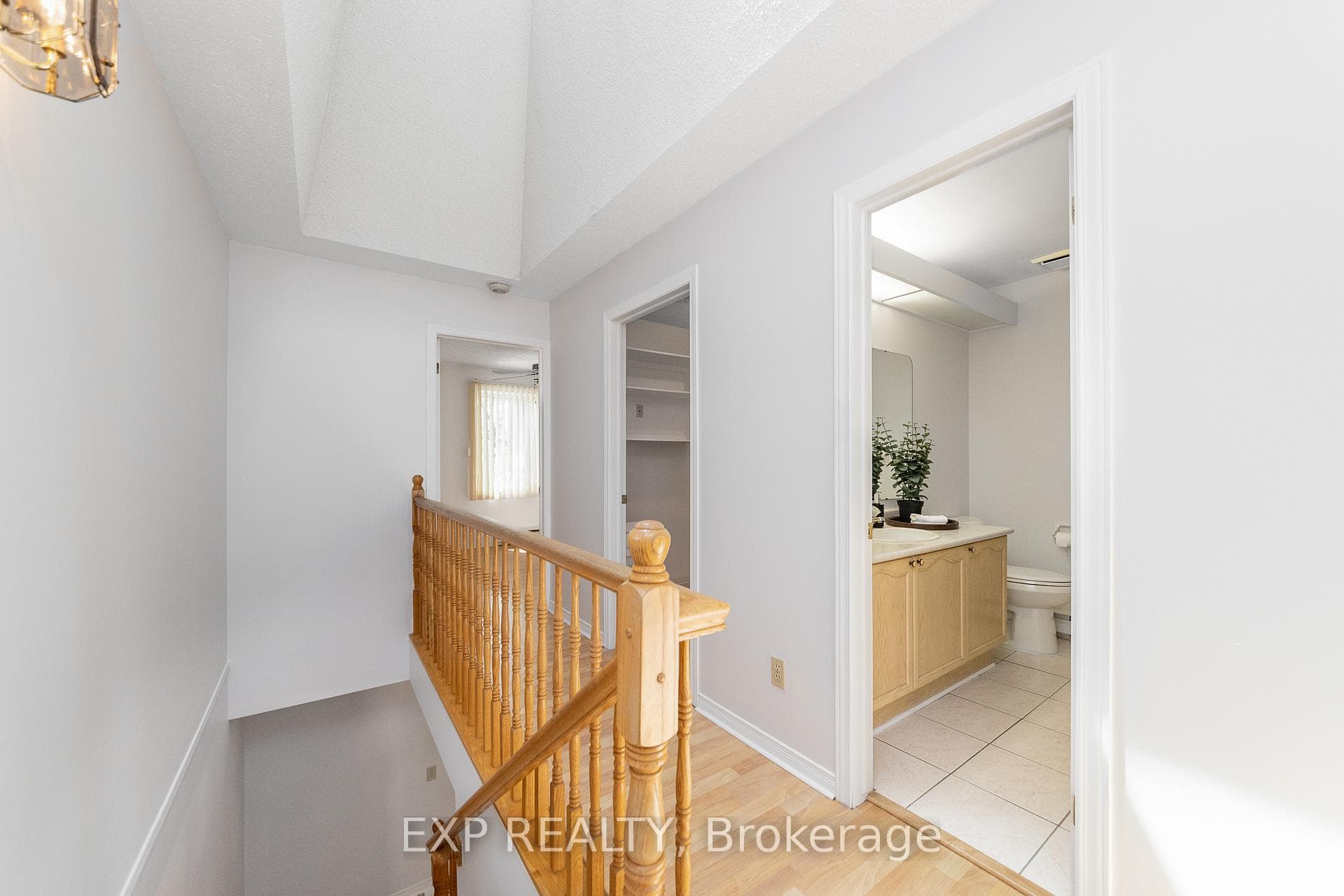 324 Briston Private photo 25